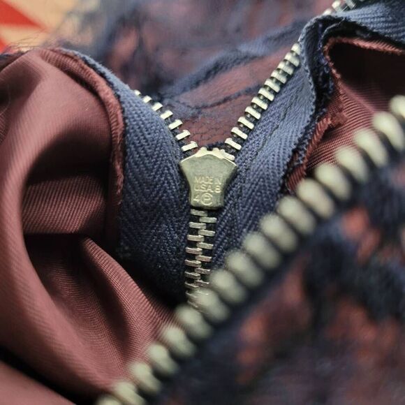 Vintage 1950s? Chantilly Lace Maxi Dress Evening Gown Navy Blue Delicate Feminin - Picture 10 of 10